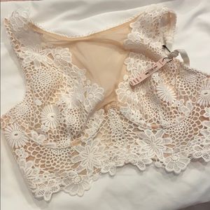 Victoria Secret 32D bra
